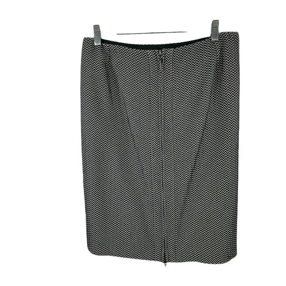 Armani Collezioni Black and white zip back‎ skirt size 10 - Picture 2 of 7